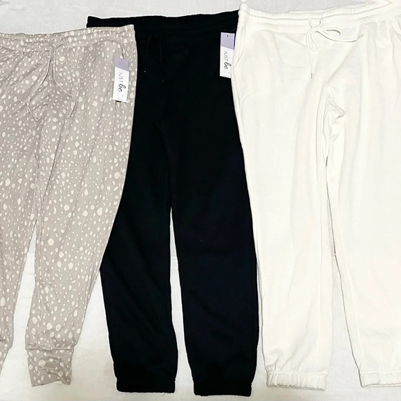5 Piece comfy Bundle Lot Sweatshirts, Sweatpants & Jogger Pants - Picture 2 of 3